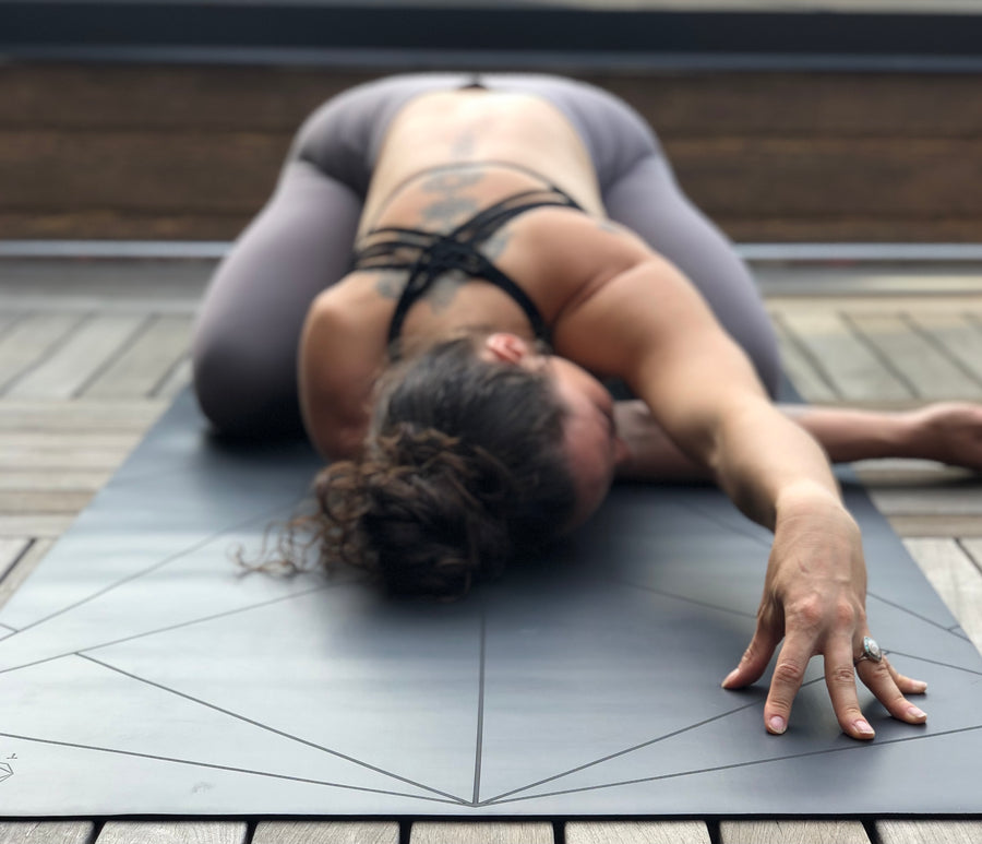 Orla Yoga Mat Roll Bag - Silver Grey – Roo Betty